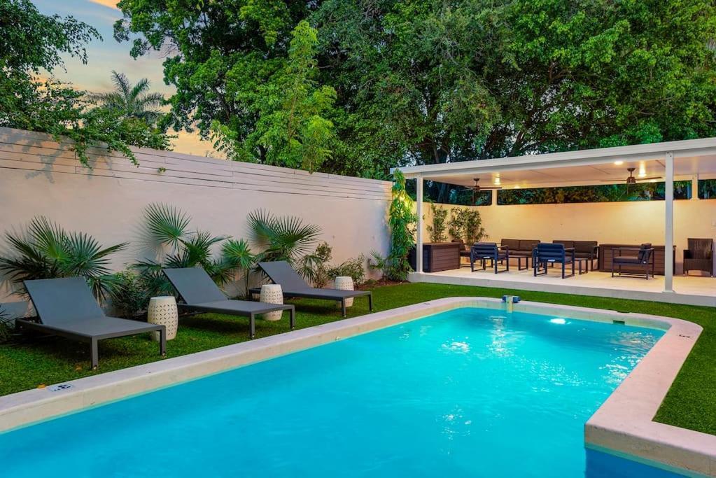 Beautiful Villa With Heated Pool Must Seen! Miami Eksteriør billede